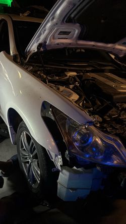 2010 Infiniti G37 Sedan Hood + Right Fender + Rear Bumper