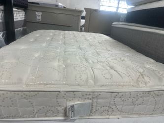 Full size mattress