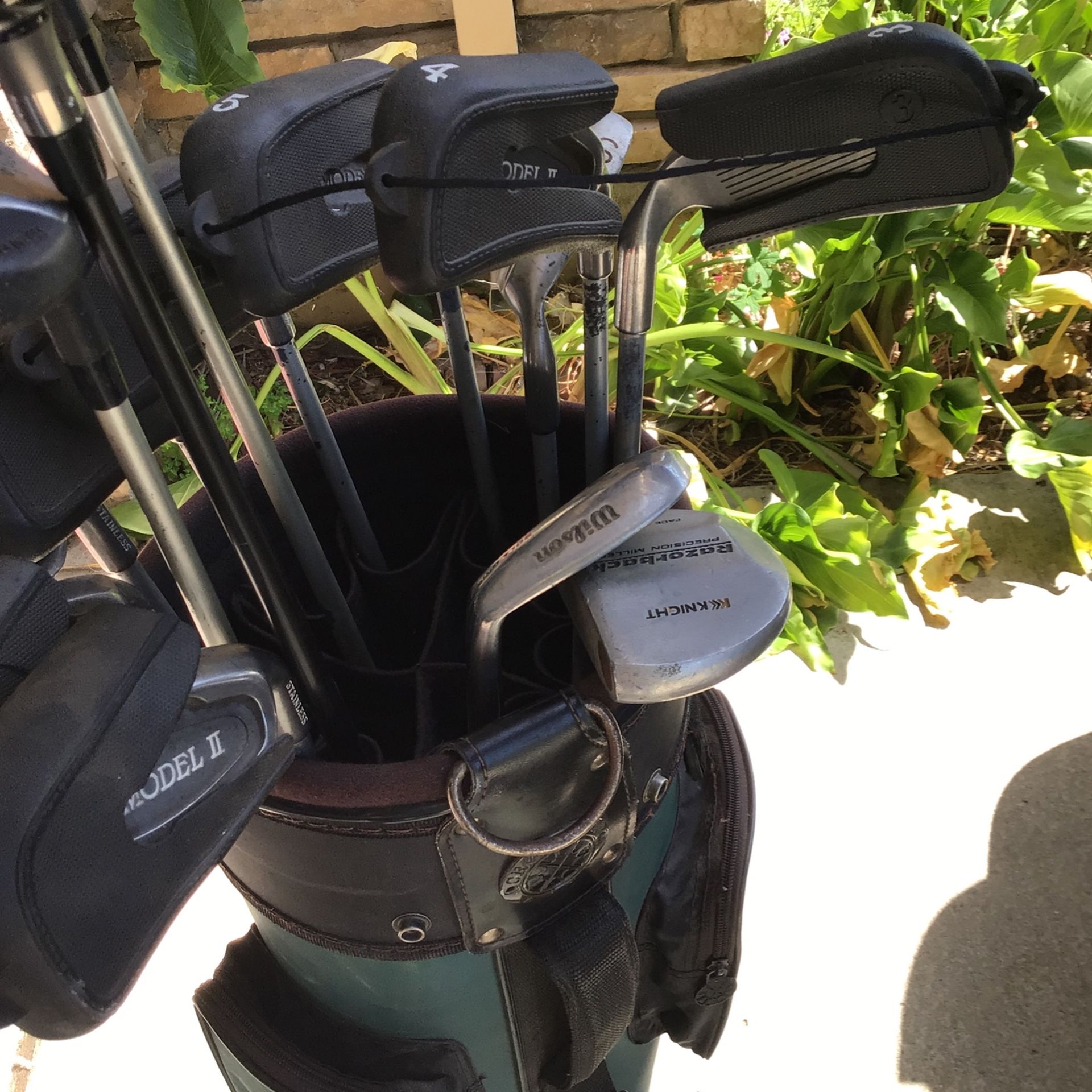 Set of golf club Z model ll Mid Size Nike Driver Putter And Nice