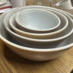 antiques 4 pc pyrex woodland