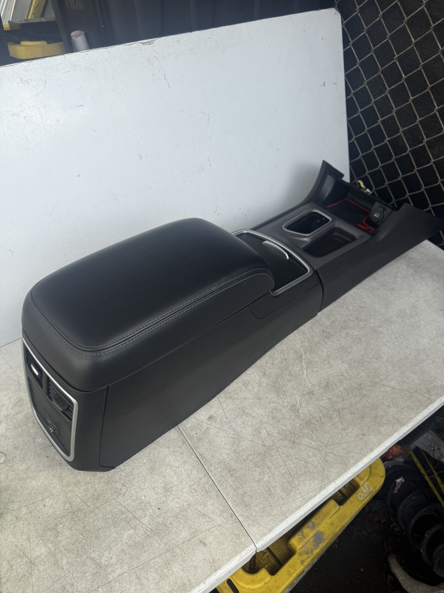 CENTER CONSOLE DODGE CHARGER 2015-2023