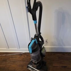 Bissell 2998 MultiClean Allergen Lift-Off Pet Vacuum with HEPA Filter Sealed System, Lift-Off Portable Pod, LED Headlights, Specialized Pet Tools