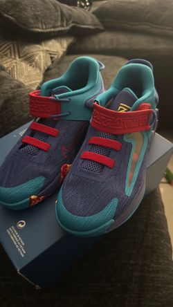 basketball shoes