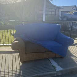 Love Seat With Cover 