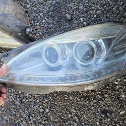 2008 Mercedes S550 Headlight Set
