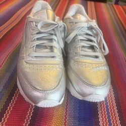 Reebok Women's Classic Harman Run Sneaker, Silver Size Women’s 7