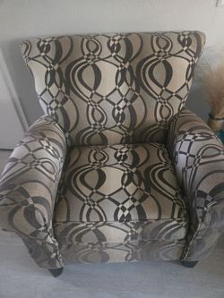 Accent chair