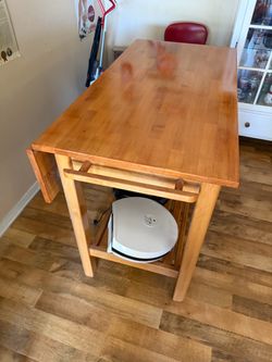 Serving table