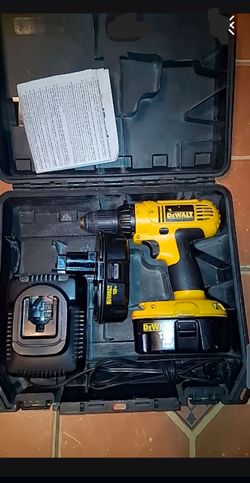 DeWalt Pro Bundle! Charger included!