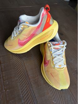 Nike Vomero 18 International Running Pack - IH3576-999 Size US 8