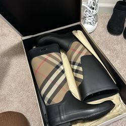 Burberry Boots Vintage