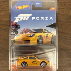 Brand New Unopened Hot Wheels Diecast Car Collectible Forza Orange Porsche 911 GT3 with protective case