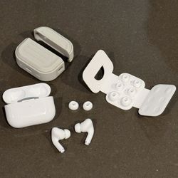 AirPod Pro 2nd Generation + Case + Extra Ear-Tips