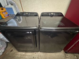 Samsung Washer & GAS Dryer Set — 5.2/7.4 Cu Ft — $750 OBO