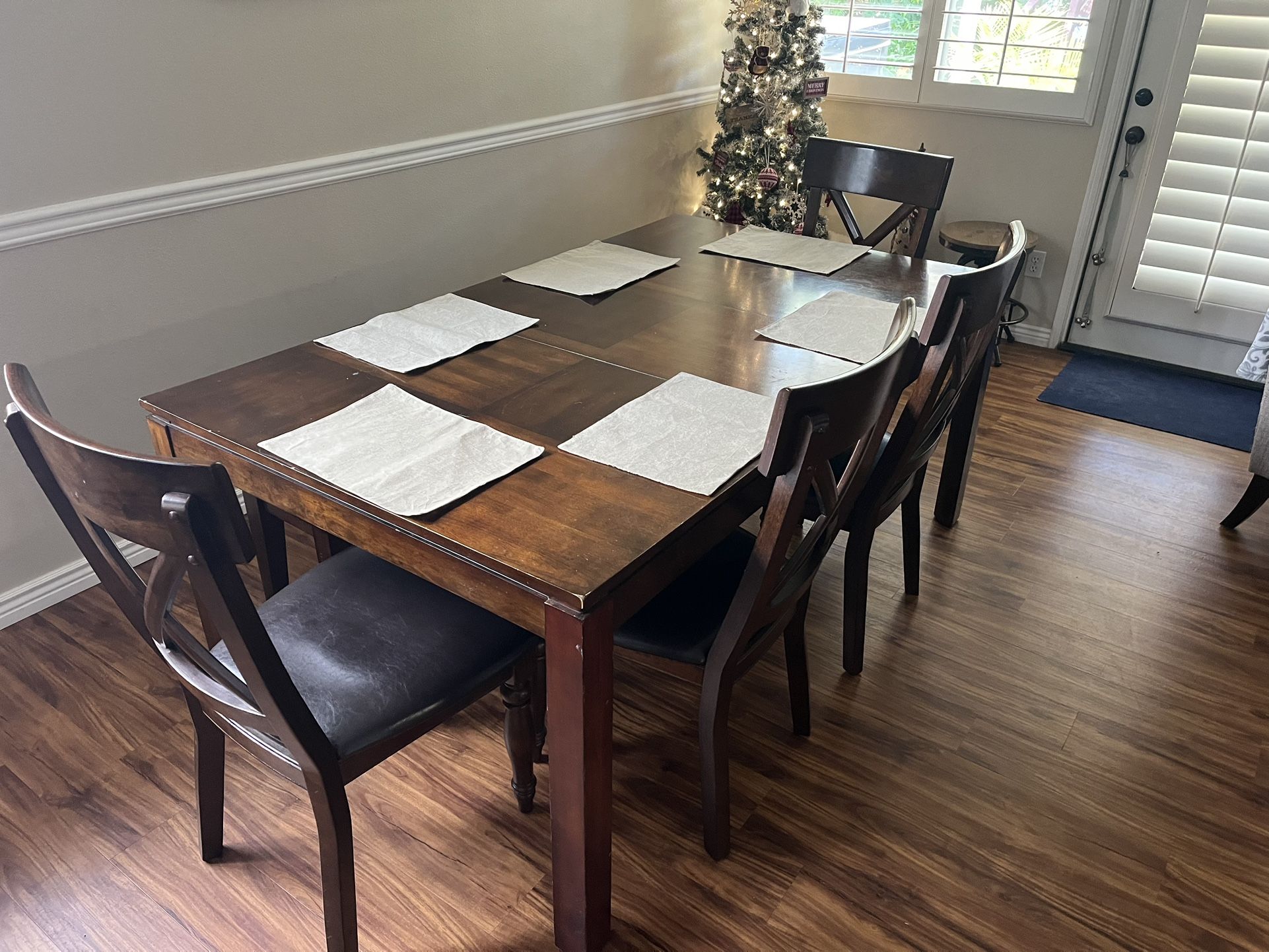 Dark Brown Wood Table & 4 Chairs