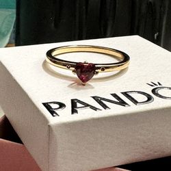 Pandora Gold Ring With Heart Shaped Stone