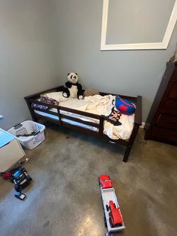 Loft bed- twin