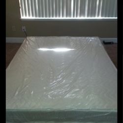 Full size bed