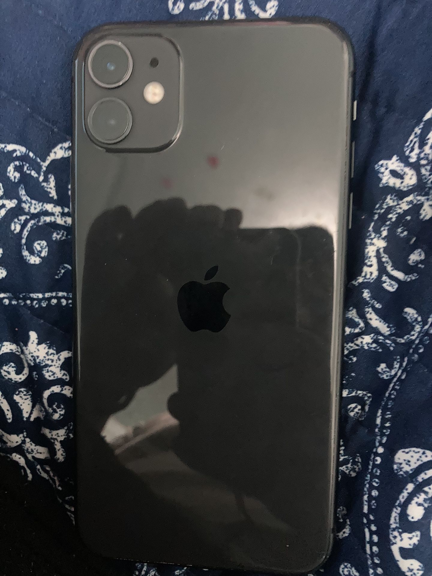 iPhone 11 Locked
