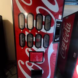 Drink Vending Machine Royal Vendor Model RVCC804-9