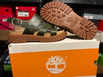 Timberland Women's Clairemont Way Cross-strap Sandals (6.5)