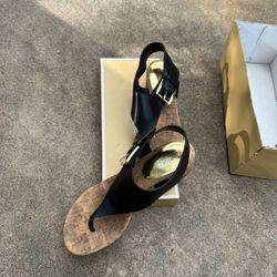 Micheal Kor Sandal Size 7