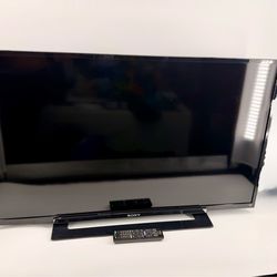 Sony Bravia LCD 40” flat screen tv