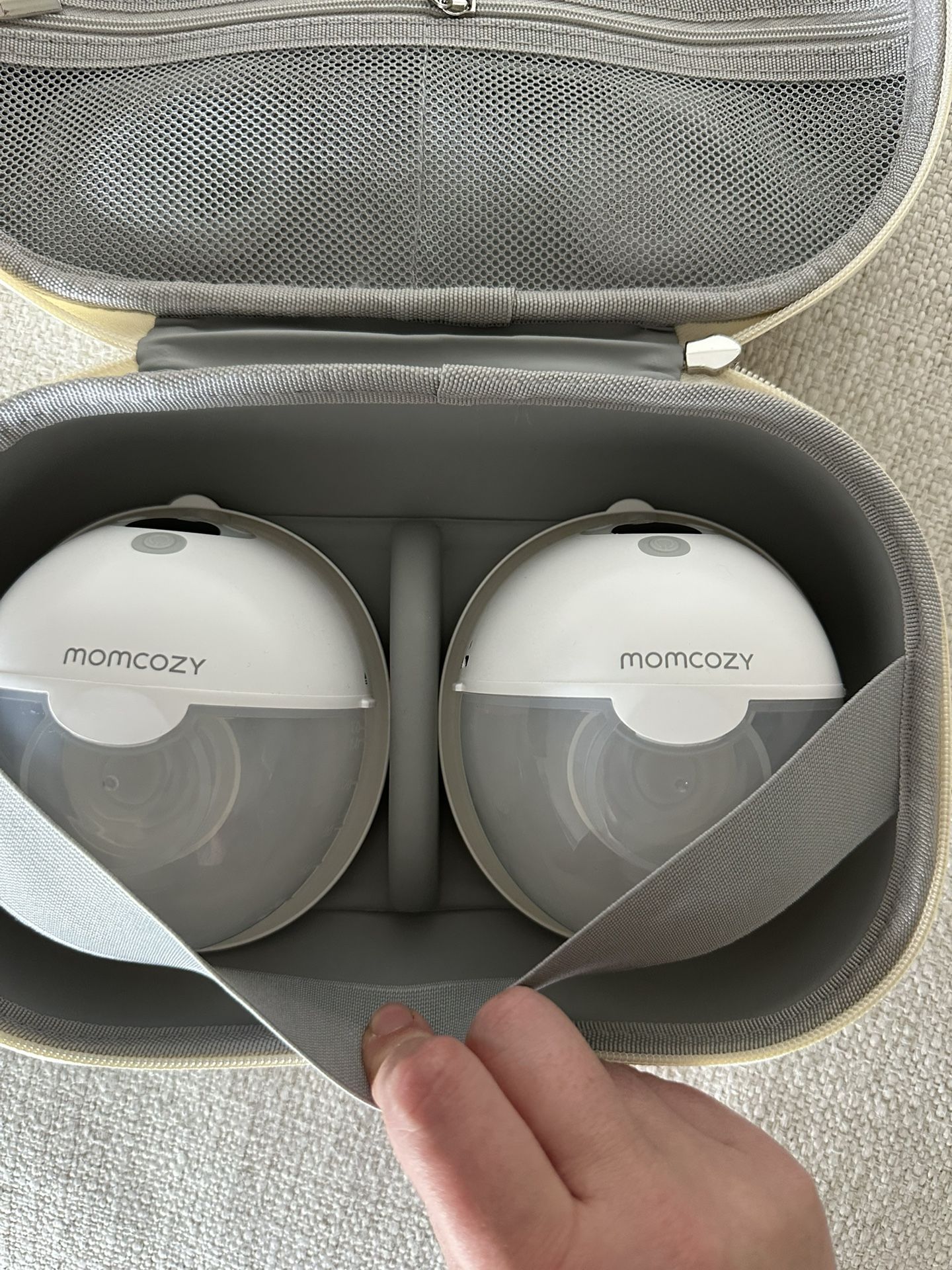 Momcozy breast pump