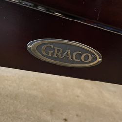 Graco Convertible Crib 
