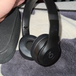 Solo 4 On-Ear Wireless Headphones - Matte Black