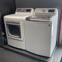 New Scratch And Dent LG Washer And Dryer Set. 1 Year Warranty 