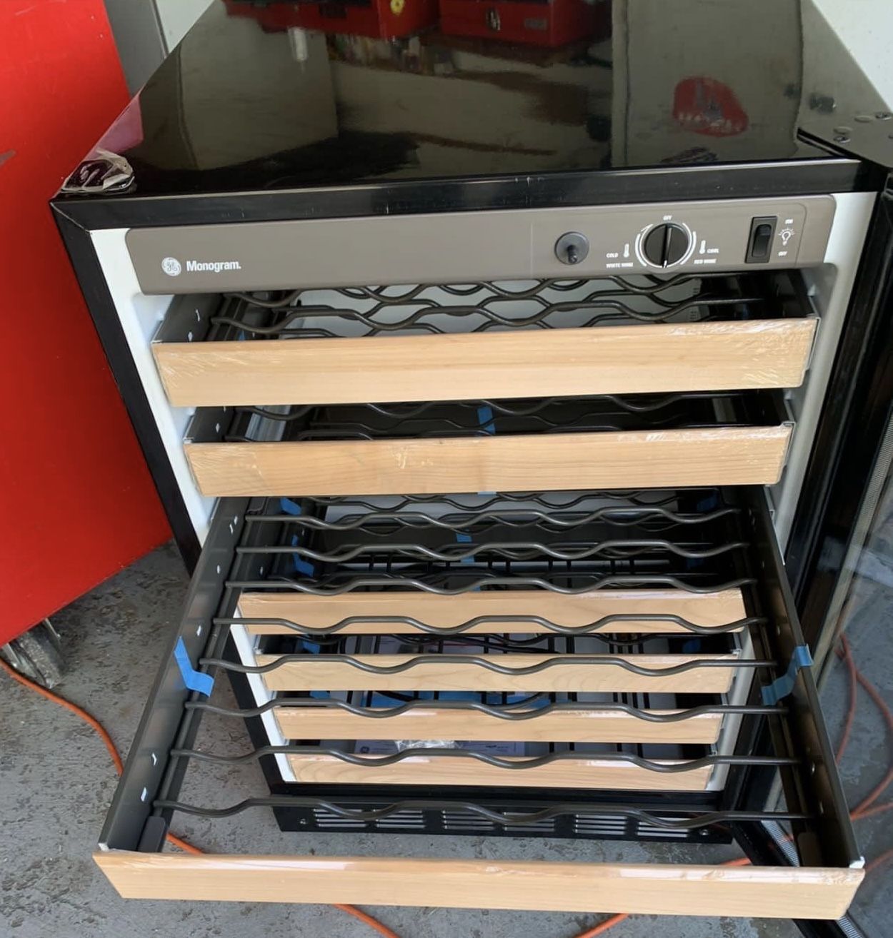 GE Monogram wine chiller/Wine Cooler/ Wine Fridge for Sale in Evanston