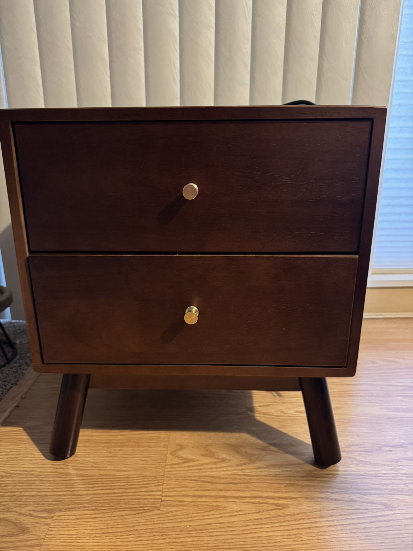 Mid Century Modern Style Nightstand/End Table 