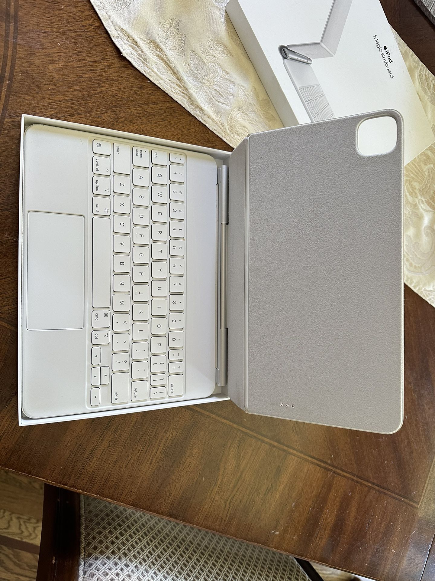 Apple Magic Keyboard Previous Generation  11 Inch I Pad Pro + Apple Pencil Stylus 