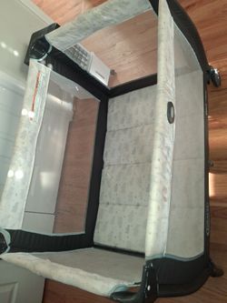 Graco Pack 'n Play Playard