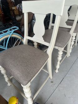 Set of 4 White Wood Dining Chairs