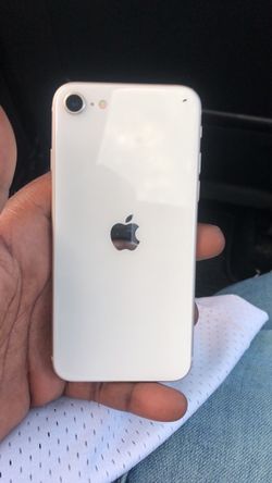 Locked iPhone SE 3