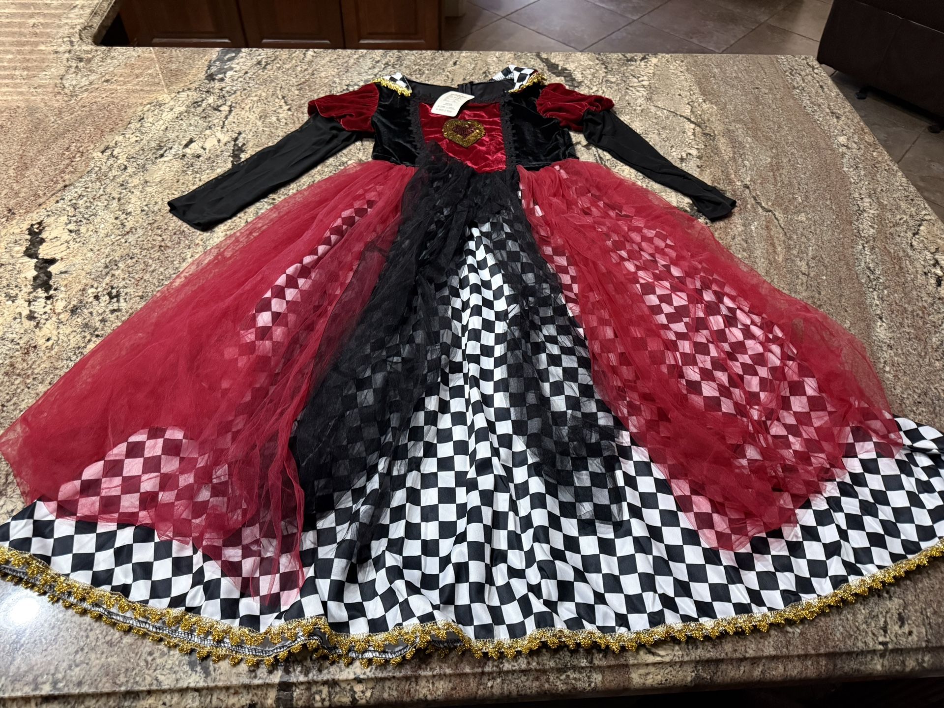 New Girls 6 Size Small, Ravishing Queen Of Hearts, Halloween Costume Include Includes Dress Only