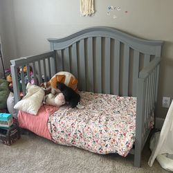 Never Used Graco Convertible Crib