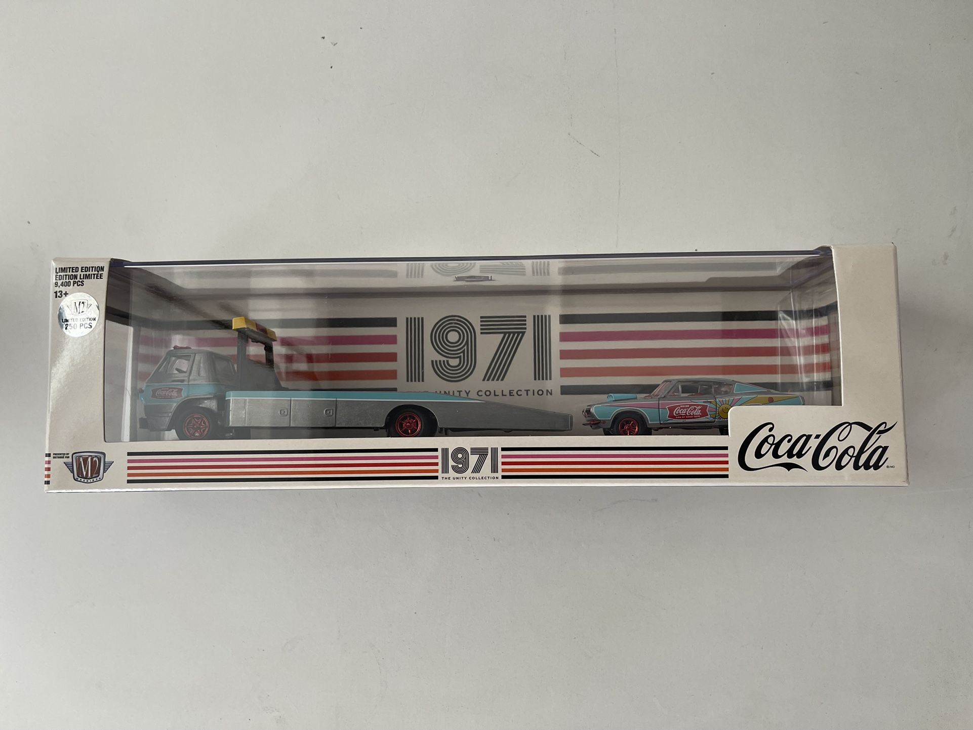1:64 M2 Machines Coca Cola Hauler 1968 Dodge L600 & 1968 Plymouth Barracuda Hemi RAW super Chase