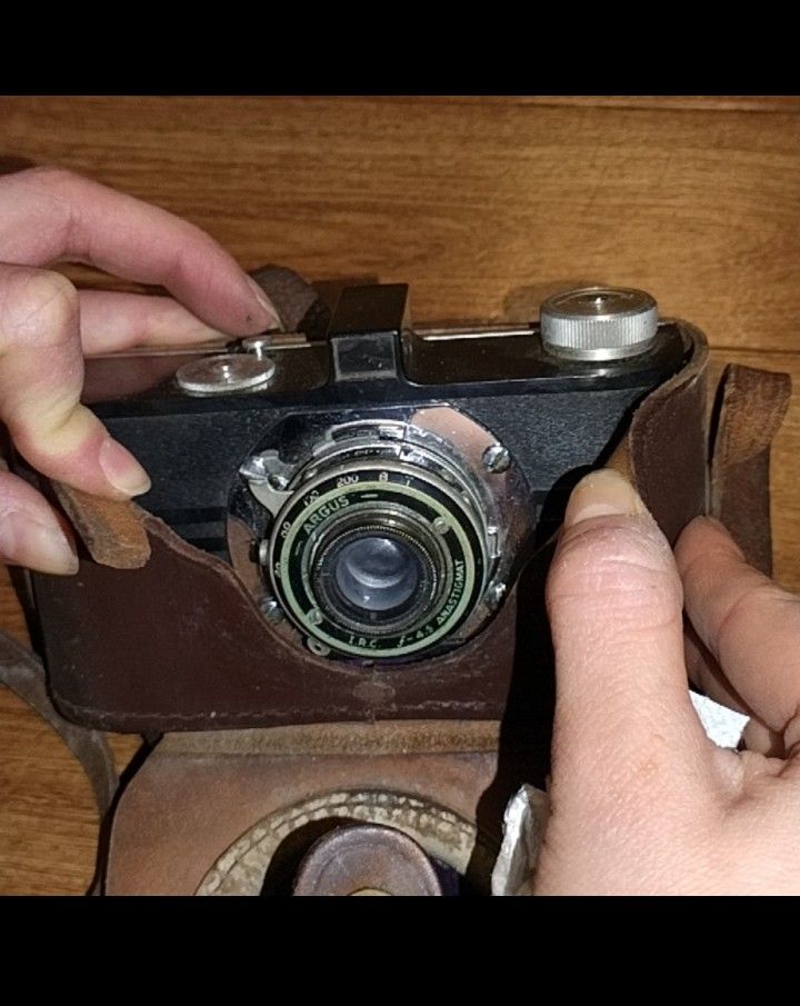 Argus Camera Anastigmat With Leather Case
