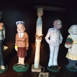 Figurines