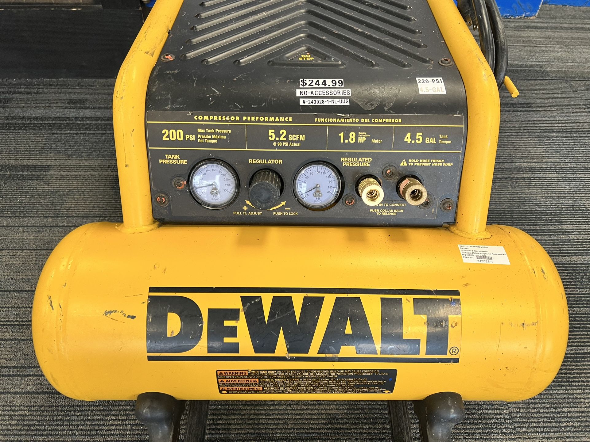 DeWalt Portable Air Compressor 4.5 Gallons 