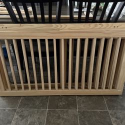Babyletto Hudson crib (no Hardware) 