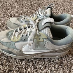 Nike Air Max 90 Futura