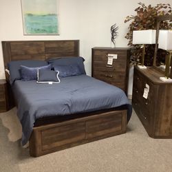 Six Piece Queen Bedroom Set