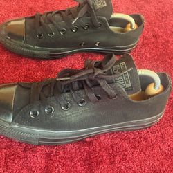 Converse   Size         6 Men                 Women 8