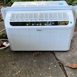 Haier Wall unit AC With Remote. 