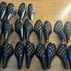 Shoe trees 