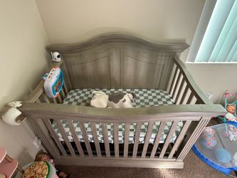 Baby / toddler bed